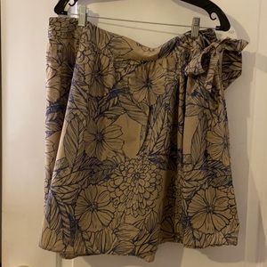 EUC Tan and Navy Floral Skirt